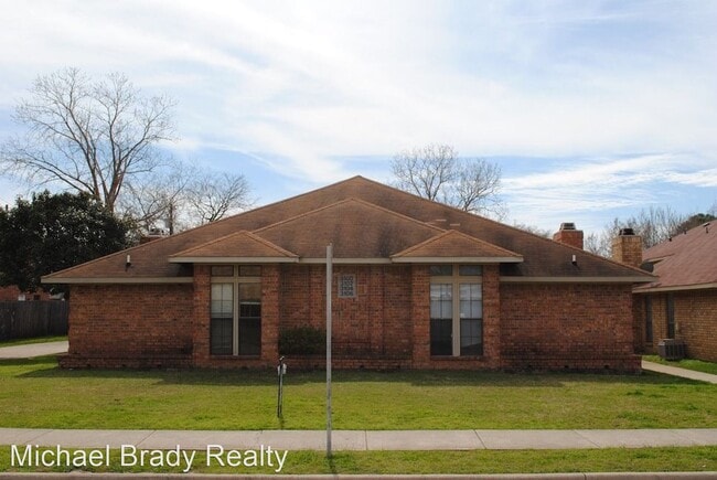 Primary Photo - 2 br, 2 bath House - 3104 Tudor Lane