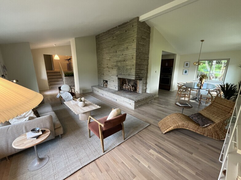 Building Photo - 2740 Sonata Dr