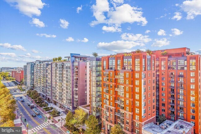 Building Photo - 475 K St NW