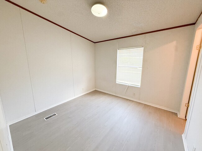 Building Photo - 4506 Legend Falls