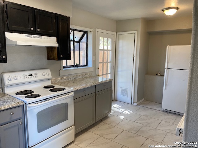 Building Photo - 146 Pilgrim Dr