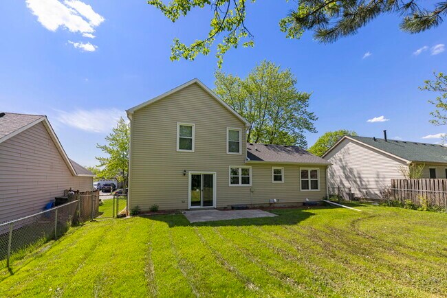 Building Photo - 1057 Bothwell Cir