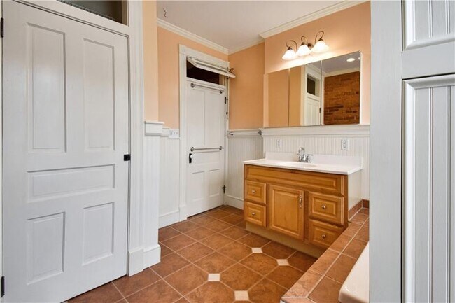 Building Photo - 4214 Post St