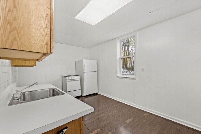 Building Photo - 124 Fitler St