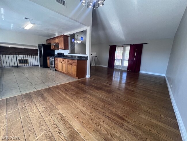 Building Photo - 3850 S Spitze Dr