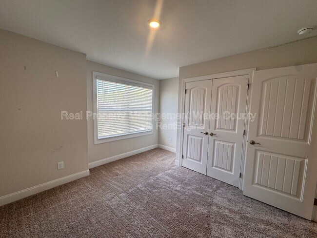 Building Photo - 5334 River Reach Dr