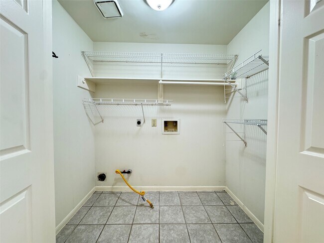 Building Photo - 16315 Cobble Springs Ct