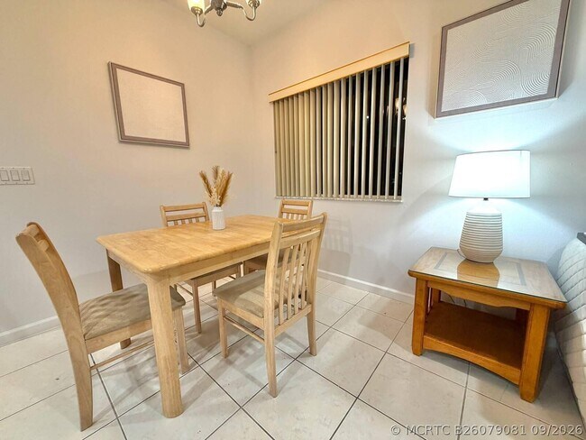 Building Photo - 8000 Carnoustie Pl