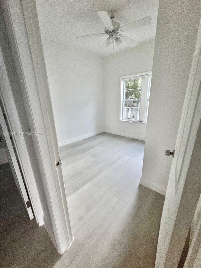 Building Photo - 568 SW 3rd St