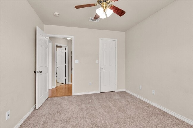 Building Photo - 115 Bolero Way