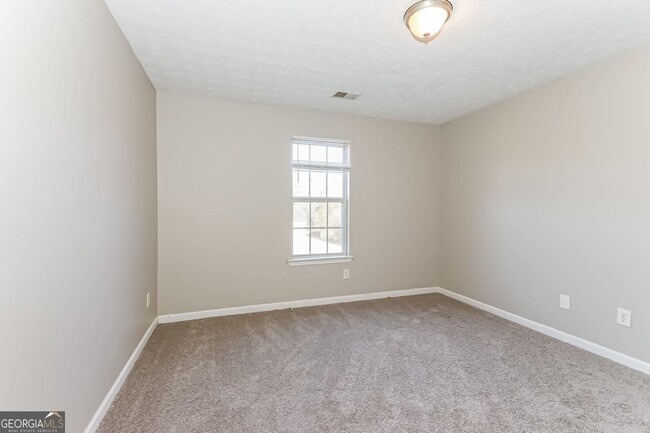 Building Photo - 290 Pleasant Hills Dr