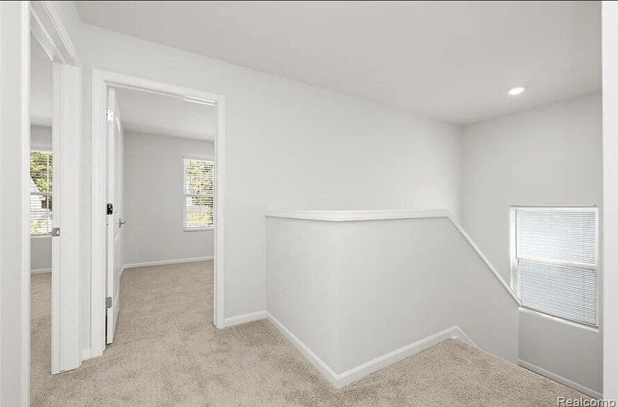 Building Photo - 3449 Haverford Dr