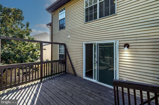 Building Photo - 801 High Plain Dr