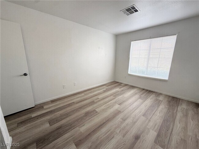 Building Photo - 61 Belle Point Ave