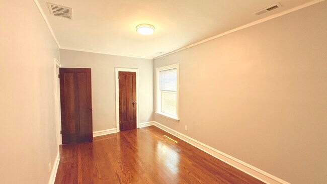 Building Photo - 10638 S Ave C