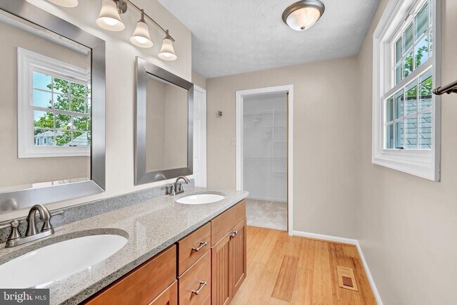 Building Photo - 14109 Stonecutter Dr
