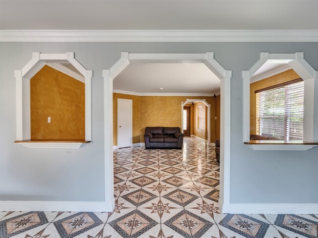 Building Photo - 13119 Lindenloch Ln