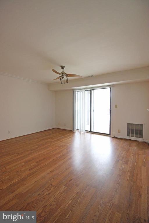Building Photo - 102 Chesterfield Ln