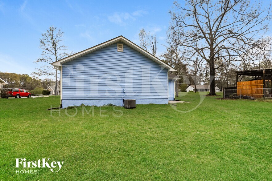 Building Photo - 161 Caldwell Dr