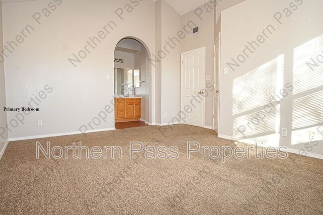 Building Photo - 13740 Paseo Alegre Ave