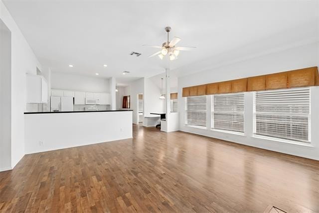 Building Photo - 9844 Meadow Rue Dr