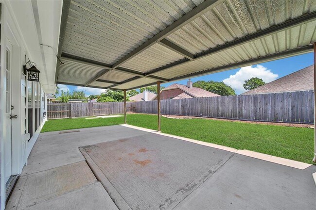 Building Photo - 14622 Palos Park Dr