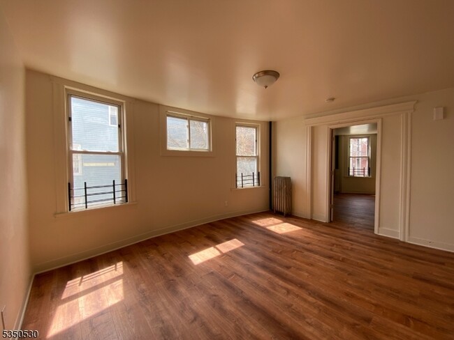 Building Photo - 130 Milford Ave