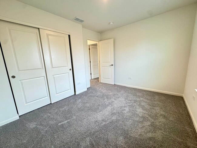 Building Photo - 15036 W Cyrus Dr