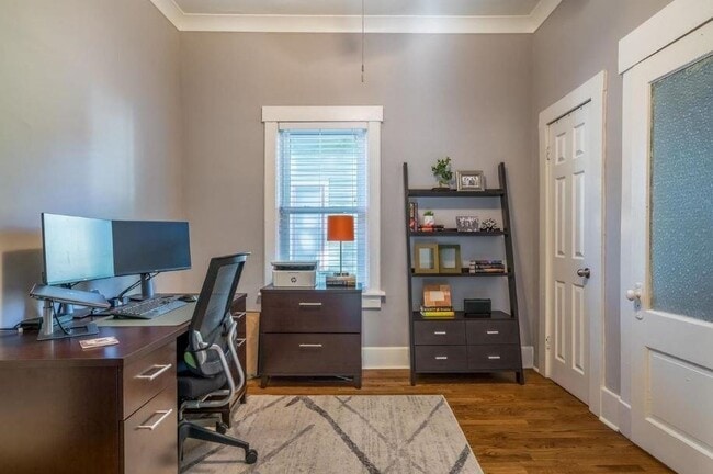 Building Photo - 1932 Carr Ave