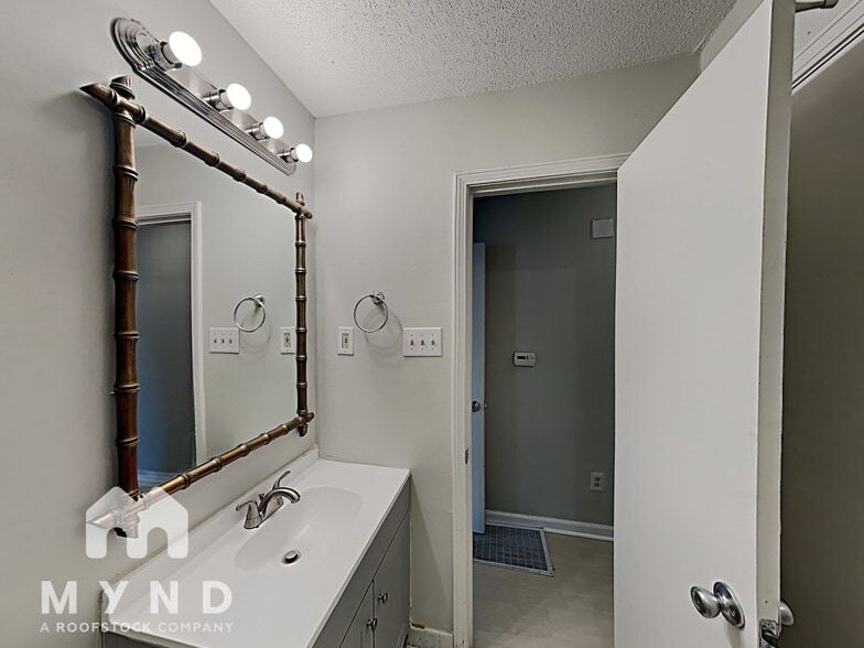 Building Photo - 917 Keystone Cir