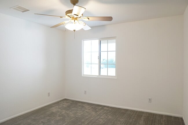 Building Photo - 67670 Ovante Rd