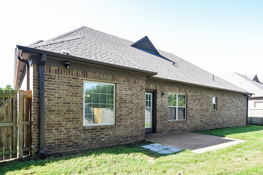 Building Photo - 125 Clay Hills Dr