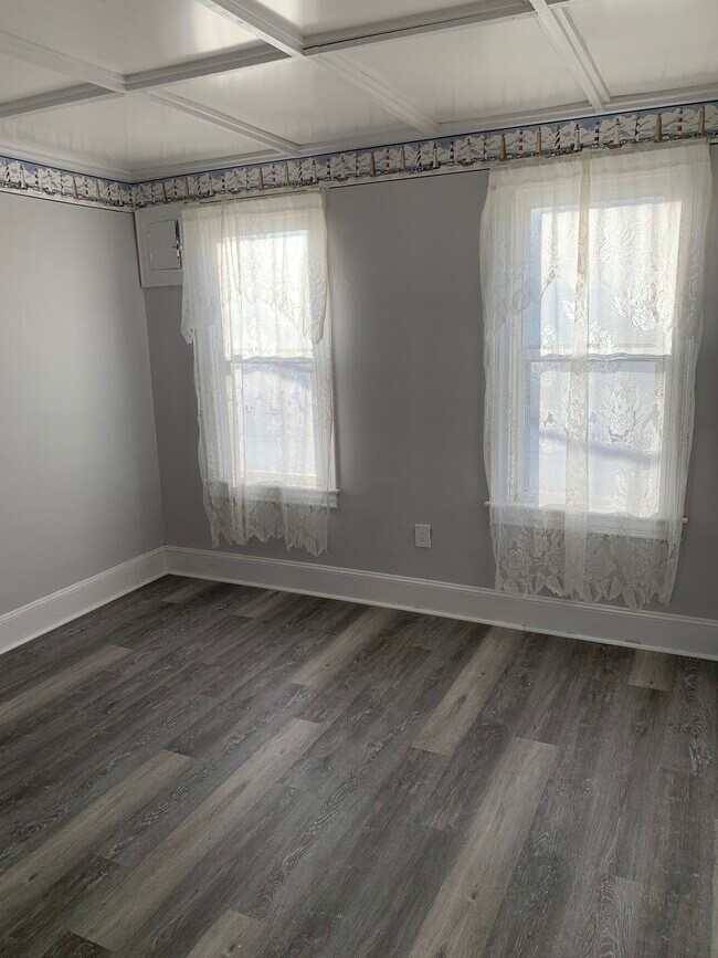 Building Photo - 403 W Mahanoy St