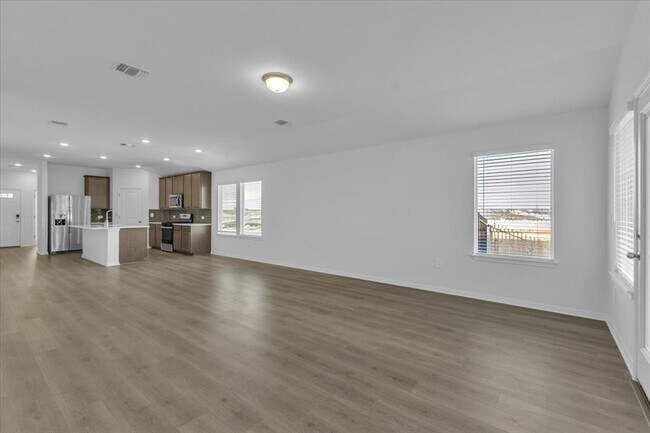 Building Photo - 5028 Hazelnut Ln