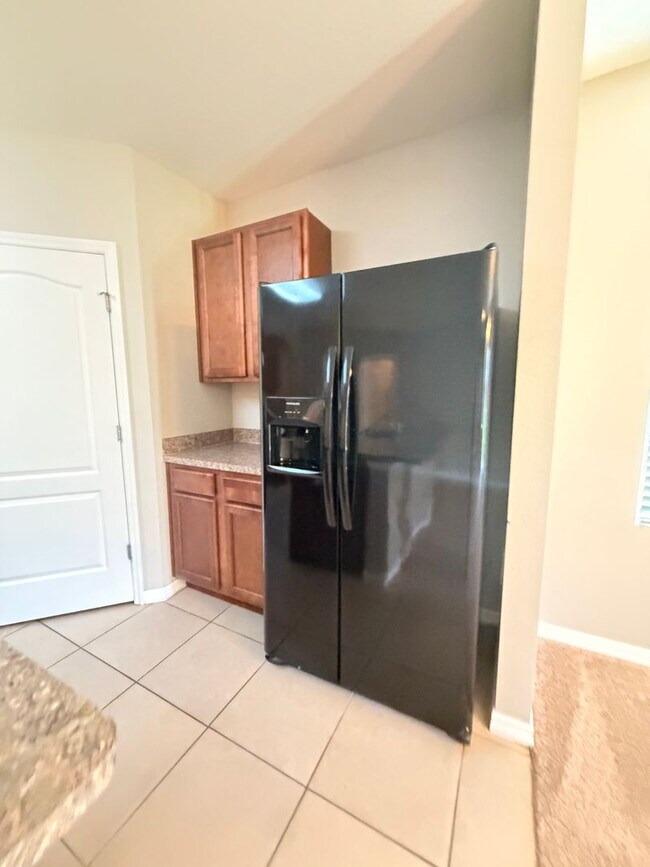 Building Photo - 4 Bedroom, 2 bathroom, spacious home in Winter Haven ...