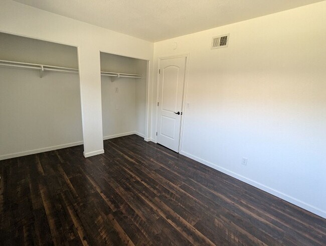 Building Photo - 2 Bedroom-1 Bathroom Condo in Santee (Tras...