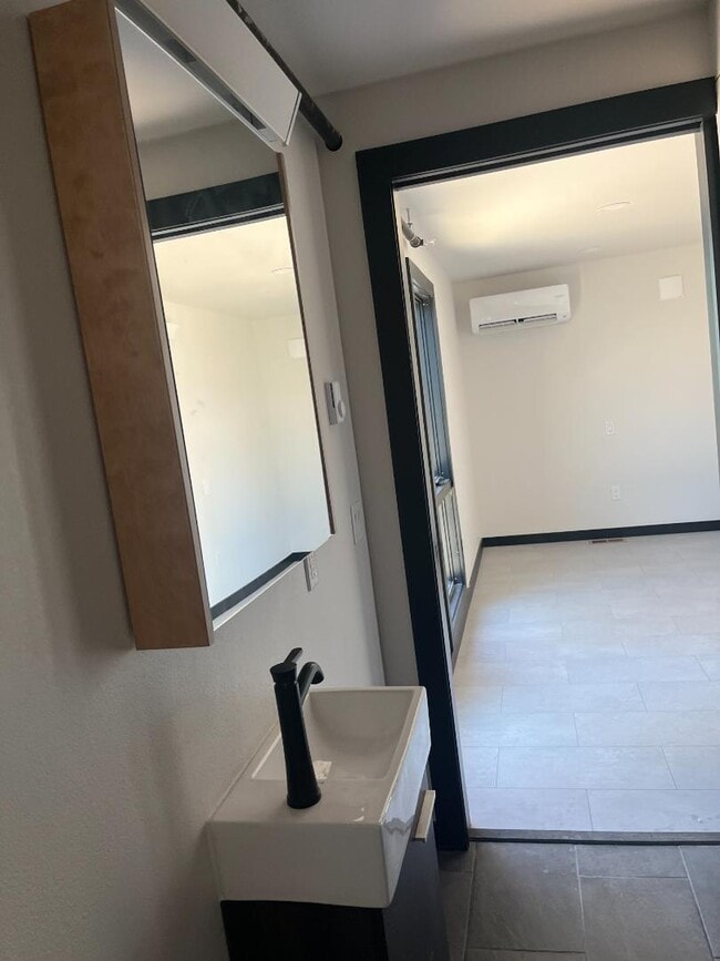 Building Photo - 326 E Arkansas St