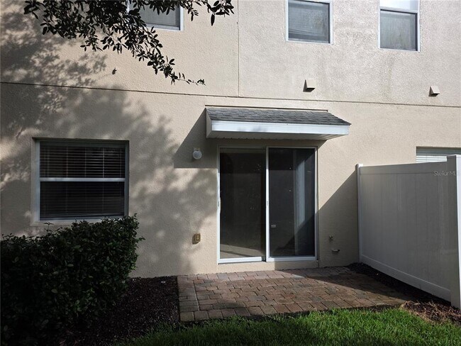 Building Photo - 16661 Cedar Crest Dr