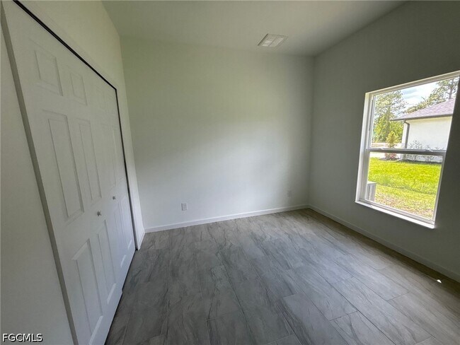 Building Photo - 1139 Rahway St