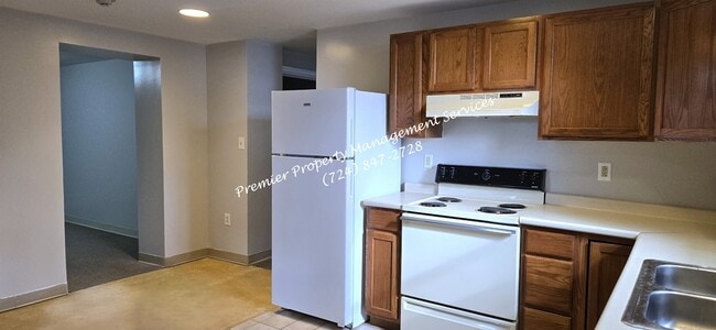 Building Photo - 314 E Lincoln Ave