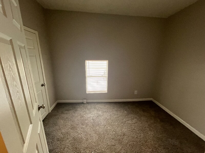 Building Photo - 129 Pratt St