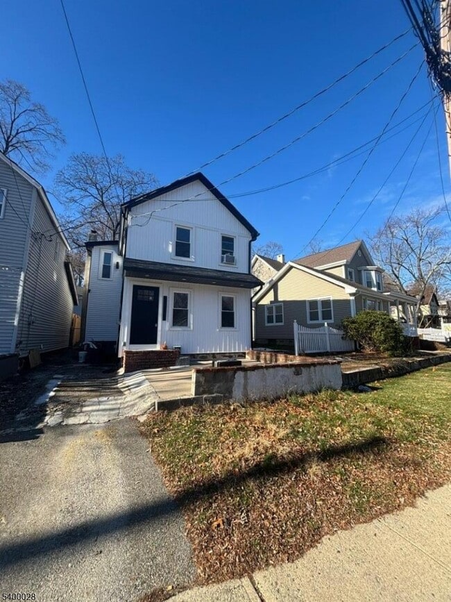 Building Photo - 83 Arch St