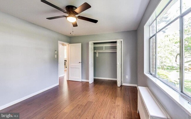 Building Photo - 10301 Montrose Ave