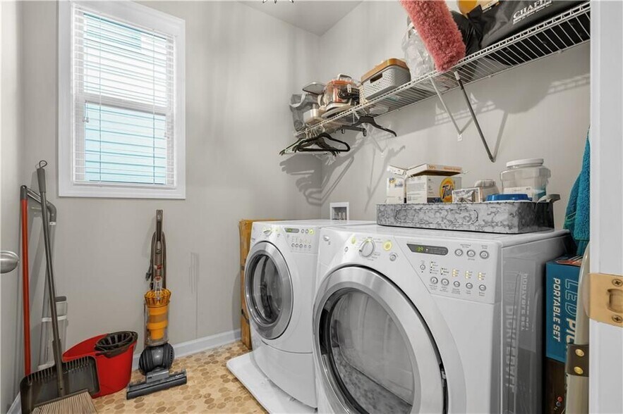 Building Photo - 3185 Andover Trl