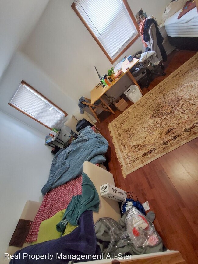 Building Photo - 2 br, 2.5 bath House - 24 Courtlandt Street