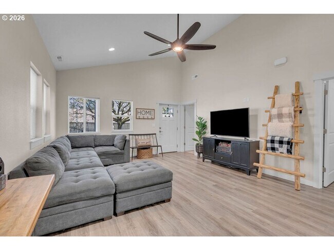 Building Photo - Bright Open-Concept Home with Vaulted Ceilings, Private Primary Suite & Stylish Modern Finishes