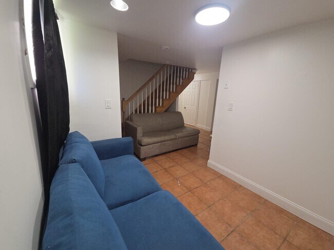 Building Photo - 1410 45th St