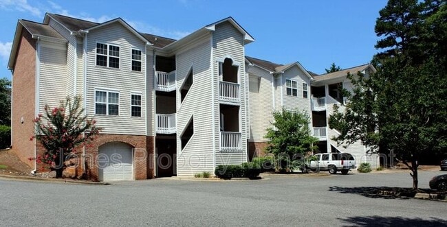 Building Photo - 1526 Union Rd