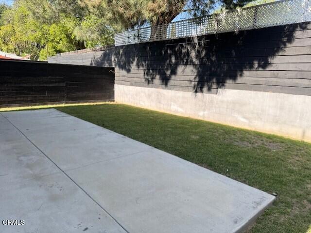 Building Photo - 10754 Nassau Ave