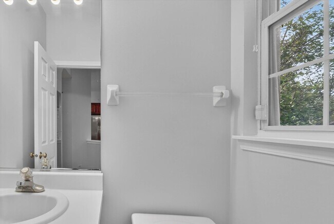 Building Photo - 533 Cherry Hill Ct